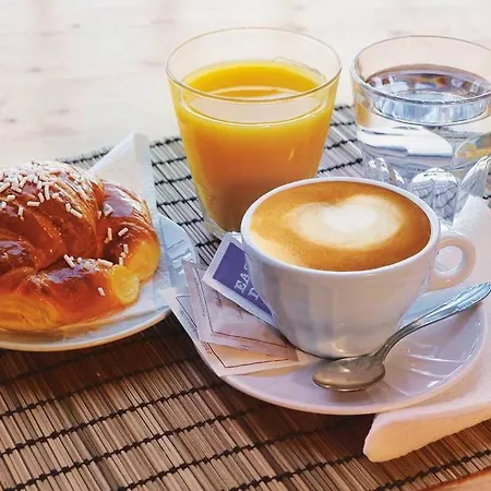 인라구나 게스트하우스 3*